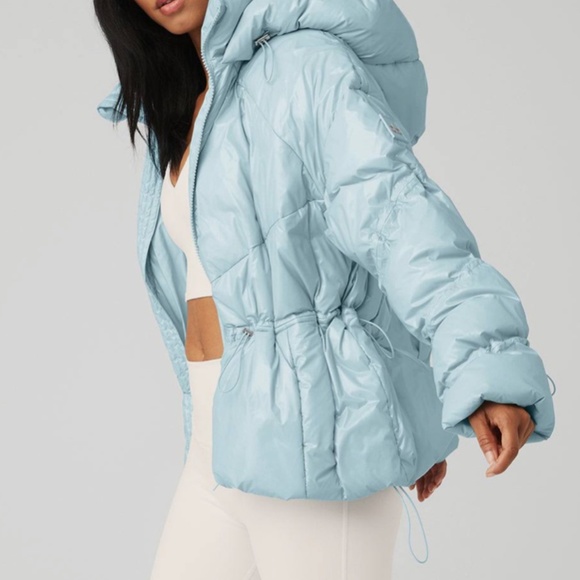 Alo Stunner Puffer Jacket in Chalk Blue - Picture 2 of 4